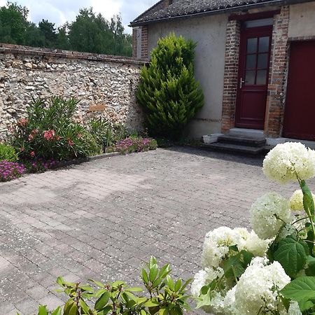 Les Volets Rouges Villa Neuvy-sur-Barangeon Kültér fotó